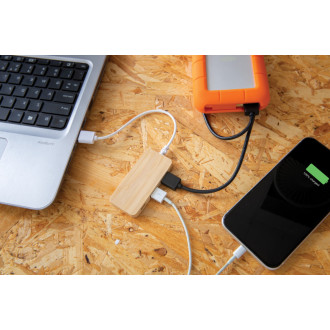 Bambusový USB hub s USB C