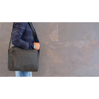 Černá taška na 15,6" notebook Fashion PVC free