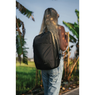 Moderní batoh na 15.6" notebook Swiss Peak z RPET AWARE™