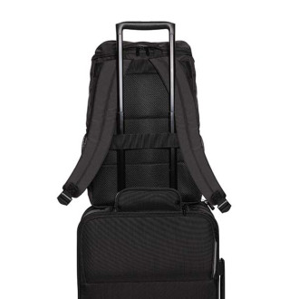 Easy access batoh na 15.6" notebook Swiss Peak z RPET AWARE™
