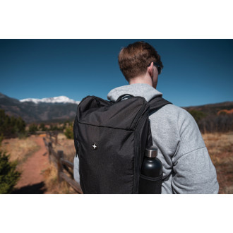 Easy access batoh na 15.6" notebook Swiss Peak z RPET AWARE™