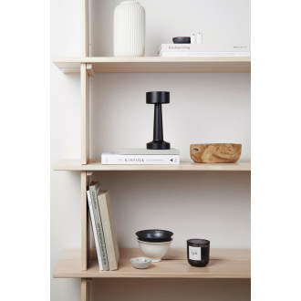 Stolní lampa VINGA Maris z RCS recykl. ABS