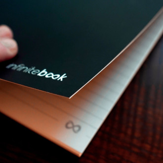 INFINITEBOOK LINED A5. Nekonečná kniha s flexibilním obalem a 15 linkovanými tabulovými stránkami