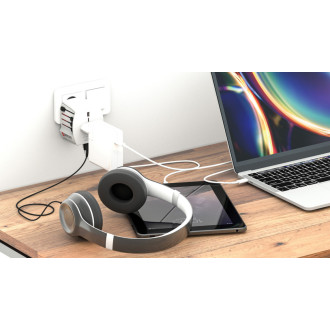 Cestovní adaptér SKROSS World MUV 2-pole s USB A a C