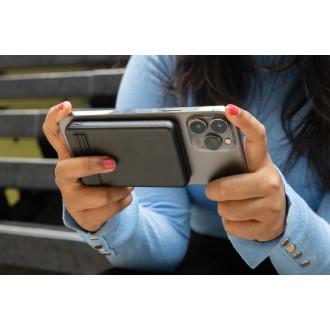 Magnetická powerbanka Zen 5000mAh 5W z RCS plastu a bambusu