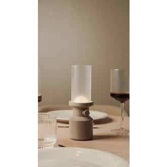 Stolní lampa VINGA Niori z RCS