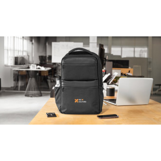 COPENHAGEN. Voděodolný batoh z recyklovaného kepru se dvěma velkými předními kapsami, 17´3"