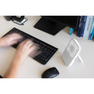 Stolní dobíjecí větráček Aervina z recyklovaného plastu RCS