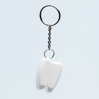 TOOTHY přívěsek na klíče s dentální nití, bílá