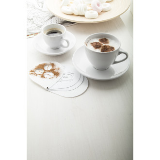 sada šálků na cappuccino