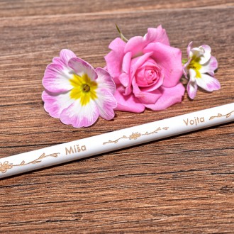 Ceruzka biela