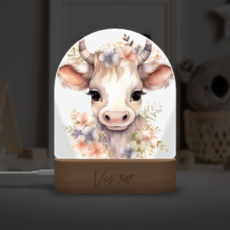 Detská lampička Mláďa kravy v kvetoch