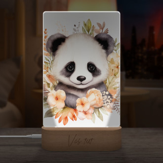 Lampa Mláďa pandy v kvetoch